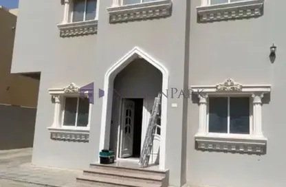 فيلا - 6 غرف نوم - 6 حمامات للبيع في أم صلال علي - أم صلال على - الدوحة