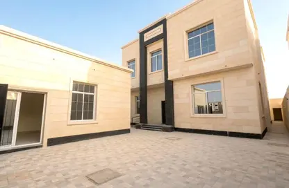 Villa - 7 Bedrooms for sale in Izghawa - Izghawa - Doha