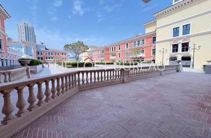 Apartment - 3 Bedrooms - 3 Bathrooms for rent in Teatro - Qanat Quartier - The Pearl Island - Doha