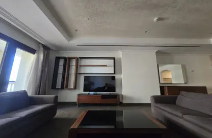 Apartment - 1 Bedroom - 2 Bathrooms for rent in West Porto Drive - Porto Arabia - The Pearl Island - Doha