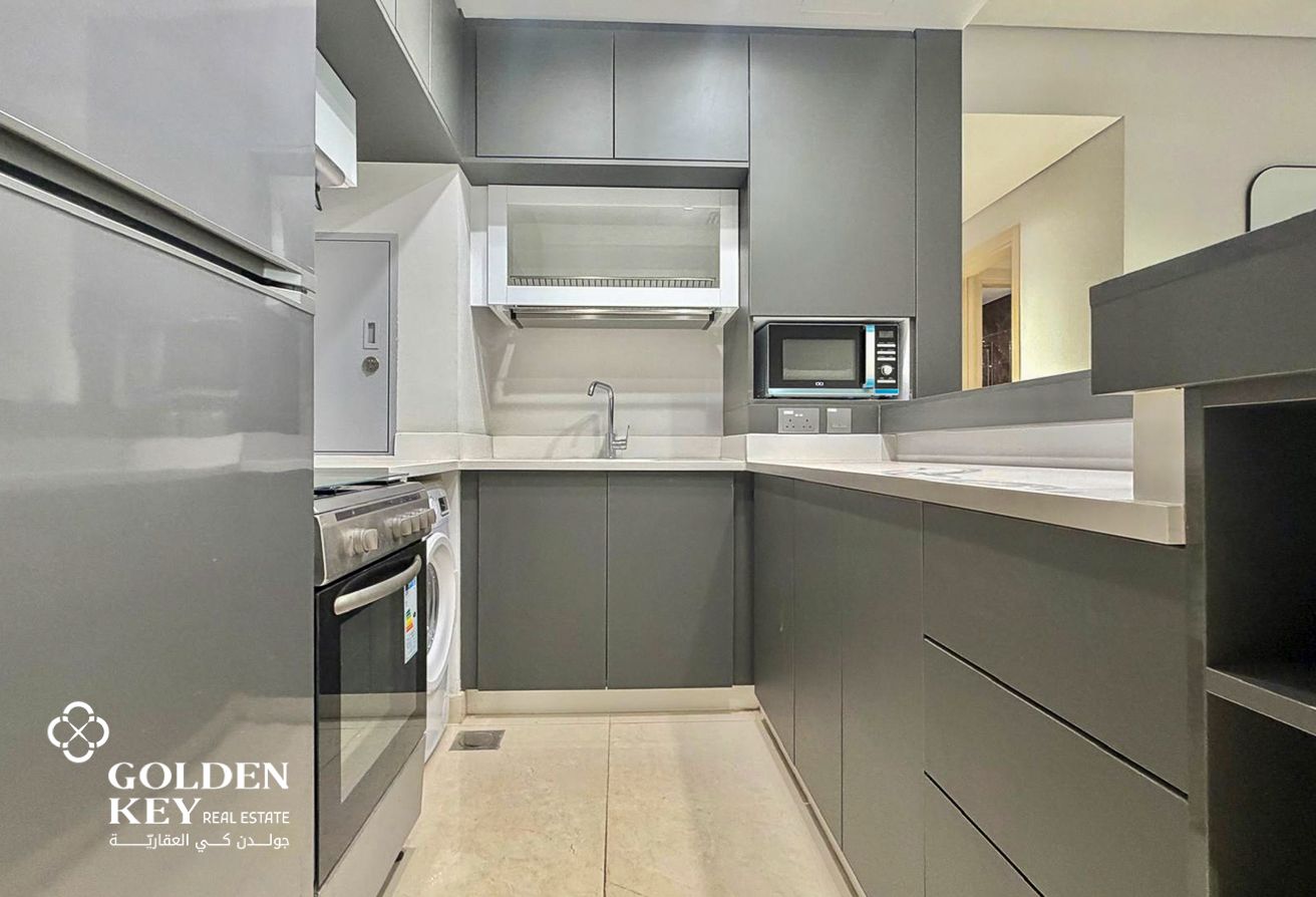 Sea View | Stunning 2 Bedroom | Bills Incuded