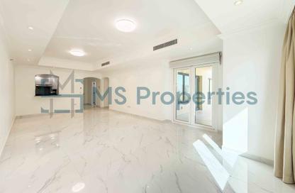 Apartment - 2 Bedrooms - 3 Bathrooms for rent in East Porto Drive - Porto Arabia - The Pearl Island - Doha