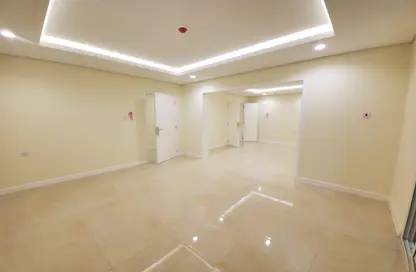 Apartment - 3 Bedrooms - 3 Bathrooms for rent in Musheireb Tower - Musheireb - Musheireb - Doha