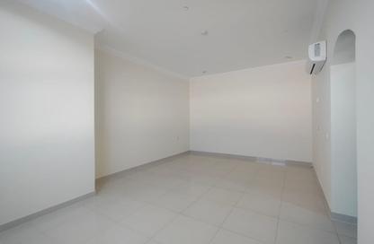 Apartment - Studio - 1 for rent in Umm Salal Ali - Umm Salal Ali - Doha