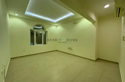 Apartment - 2 Bedrooms - 2 Bathrooms for rent in Bin Omran - Fereej Bin Omran - Doha