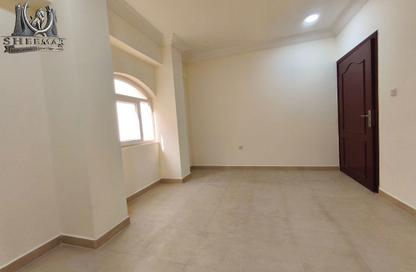 Apartment - 2 Bedrooms - 1 Bathroom for rent in Umm Ghwailina Comm - Umm Ghuwalina - Umm Ghuwailina - Doha Apartment - 2 Bedrooms - 1 Bathroom for rent in Umm Ghwailina Comm - Umm Ghuwalina - Umm Ghuwailina - Doha