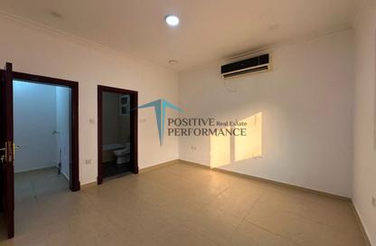 Apartment - 1 Bedroom - 1 Bathroom for rent in Mamoura 18 - Al Maamoura - Doha