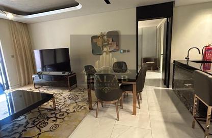 Apartment - 1 Bedroom - 2 Bathrooms for rent in Hilton Doha The Pearl Residences - Abraj Quartiers - The Pearl Island - Doha