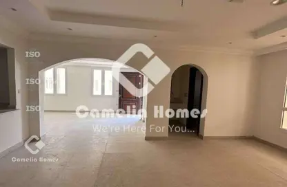 Villa - 5 Bedrooms - 6 Bathrooms for rent in Muraikh - AlMuraikh - Doha