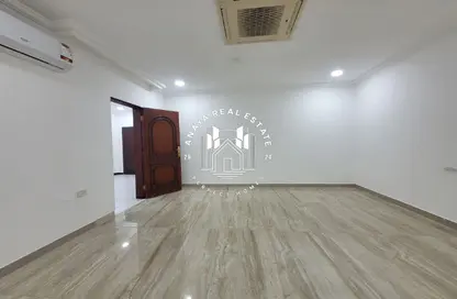 فيلا - غرفة نوم - 1 حمام للايجار في العزيزية - العزيزية - الدوحة