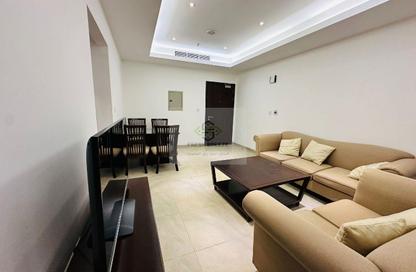 Apartment - 2 Bedrooms - 2 Bathrooms for rent in Umm Ghuwailina - Doha