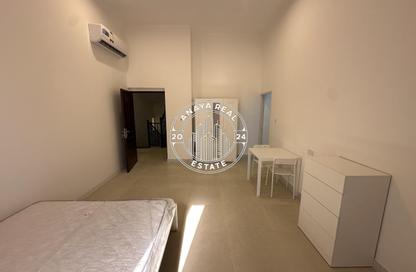 Apartment - Studio - 1 for rent in Ammar Bin Yasser Street - Al Aziziyah - Doha Apartment - Studio - 1 for rent in Ammar Bin Yasser Street - Al Aziziyah - Doha