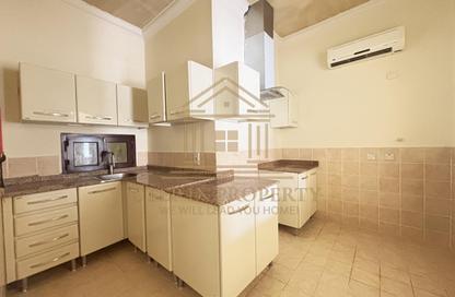 Villa - 3 - 3 for rent in Al Sakhama - Doha