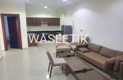Apartment - 2 Bedrooms - 2 Bathrooms for rent in Al Maamoura - Al Maamoura - Doha