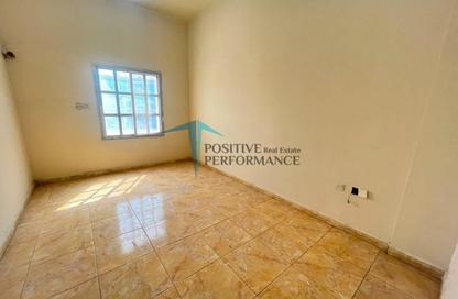 Apartment - 3 Bedrooms - 2 Bathrooms for rent in Al Aziziyah - Al Aziziyah - Doha
