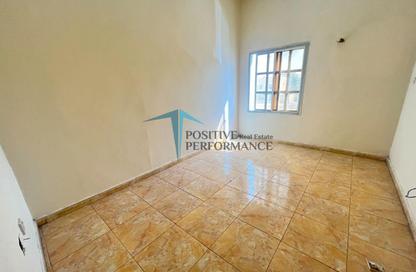 Apartment - 3 Bedrooms - 2 Bathrooms for rent in Al Aziziyah - Al Aziziyah - Doha