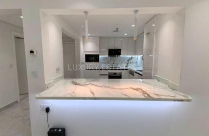 Apartment - 2 Bedrooms - 3 Bathrooms for sale in East Porto Drive - Porto Arabia - The Pearl Island - Doha Apartment - 2 Bedrooms - 3 Bathrooms for sale in East Porto Drive - Porto Arabia - The Pearl Island - Doha