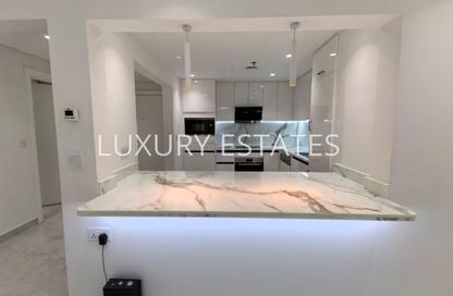 Apartment - 2 Bedrooms - 3 Bathrooms for sale in East Porto Drive - Porto Arabia - The Pearl Island - Doha Apartment - 2 Bedrooms - 3 Bathrooms for sale in East Porto Drive - Porto Arabia - The Pearl Island - Doha