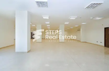 Office Space - Studio - 1 Bathroom for rent in Industrial Area 4 - Industrial Area - Industrial Area - Doha
