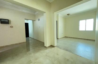 Villa - 4 Bedrooms - 4 Bathrooms for rent in Mesaimeer Road - Abu Hamour - Doha