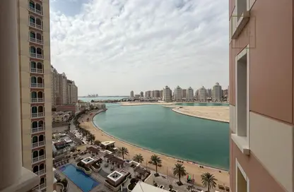 Apartment - 2 Bedrooms - 3 Bathrooms for rent in Viva East - Viva Bahriyah - The Pearl Island - Doha