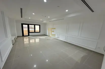 Apartment - 1 Bedroom - 2 Bathrooms for rent in West Porto Drive - Porto Arabia - The Pearl Island - Doha
