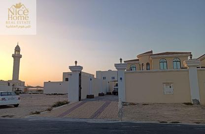 Villa - 5 - 7 for rent in Al Khor Community - Al Khor