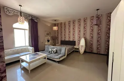 شقة - 1 حمام للايجار في الدفنة - الدفينة - الدوحة