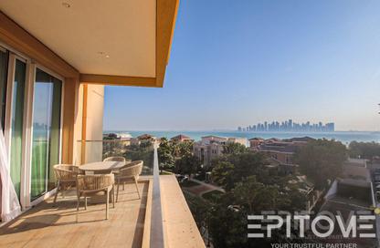Apartment - 3 Bedrooms - 5 Bathrooms for sale in One Porto Arabia - Porto Arabia - The Pearl Island - Doha