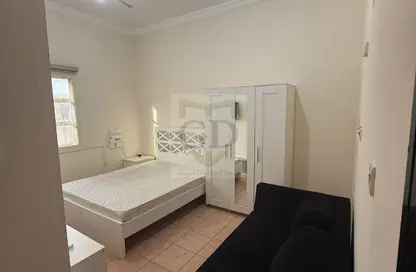 Apartment - Studio - 1 Bathroom for rent in Al Maamoura - Al Maamoura - Doha
