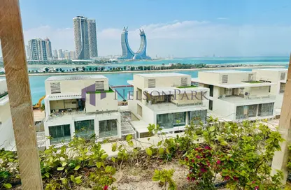 Apartment - 1 Bedroom - 2 Bathrooms for sale in Crystal Residence - Gewan Island - The Pearl Island - Doha