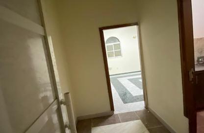 Apartment - Studio - 1 for rent in Al Dafna - Al Dafna - Doha