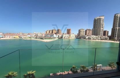 شقة - غرفة نوم - 2 حمامات للايجار في كريستال ريزيدنس - جزيرة جيوان - جزيرة اللؤلؤة - الدوحة