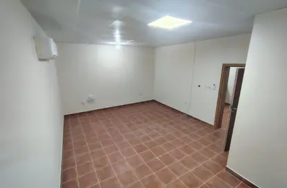 شقة - 1 حمام للايجار في 43 المطار القديم - طريق المطار القديم - الدوحة