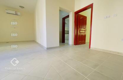Villa - 5 Bedrooms - 4 Bathrooms for rent in Ain Khaled Villas - Ain Khaled - Doha