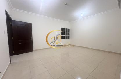 Apartment - 2 Bedrooms - 2 Bathrooms for rent in Al Khazin Street - Madinat Khalifa South - Madinat Khalifa - Doha