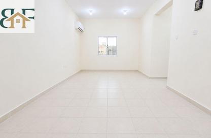 Apartment - 2 Bedrooms - 2 Bathrooms for rent in Al Mansoura - Al Mansoura - Doha
