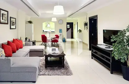 Apartment - 1 Bedroom - 2 Bathrooms for rent in West Porto Drive - Porto Arabia - The Pearl Island - Doha