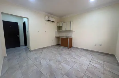 Apartment - 1 Bathroom for rent in Al Gharrafa - Al Gharrafa - Doha Apartment - 1 Bathroom for rent in Al Gharrafa - Al Gharrafa - Doha