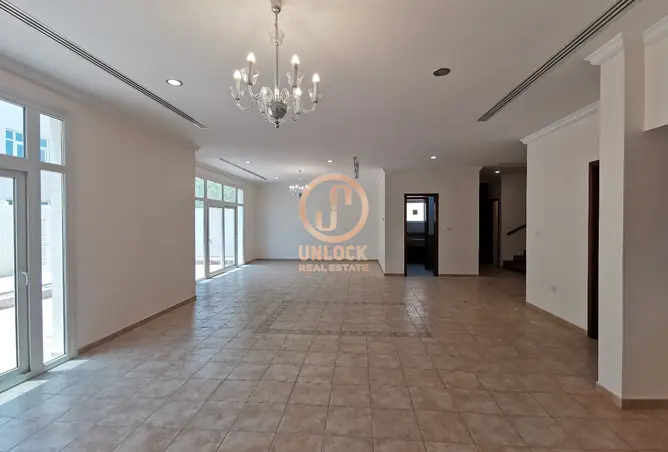 63532152 - Property Image 2