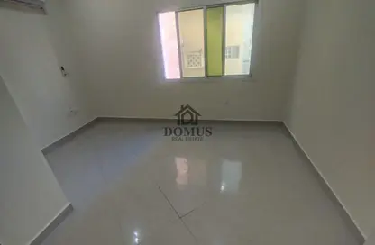 Apartment - 2 Bedrooms - 2 Bathrooms for rent in Thabit Bin Zaid Street - Al Mansoura - Doha
