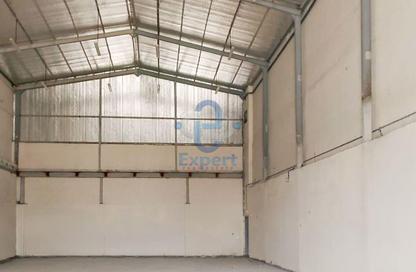 Warehouse - Studio - 3 Bathrooms for rent in Industrial Area 2 - Industrial Area - Industrial Area - Doha