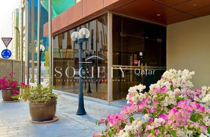 Retail - Studio - 2 Bathrooms for rent in Corniche Road - Corniche Road - Doha Retail - Studio - 2 Bathrooms for rent in Corniche Road - Corniche Road - Doha
