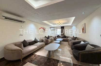 Compound - 5 Bedrooms - 4 Bathrooms for sale in Al Wakra - Al Wakra - Al Wakrah - Al Wakra