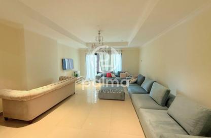 Apartment - 1 Bedroom - 2 Bathrooms for rent in Tower 16 - Porto Arabia - The Pearl Island - Doha