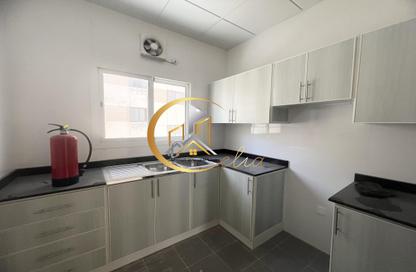 Apartment - 3 Bedrooms - 3 Bathrooms for rent in EB12 - Fereej Bin Mahmoud North - Fereej Bin Mahmoud - Doha