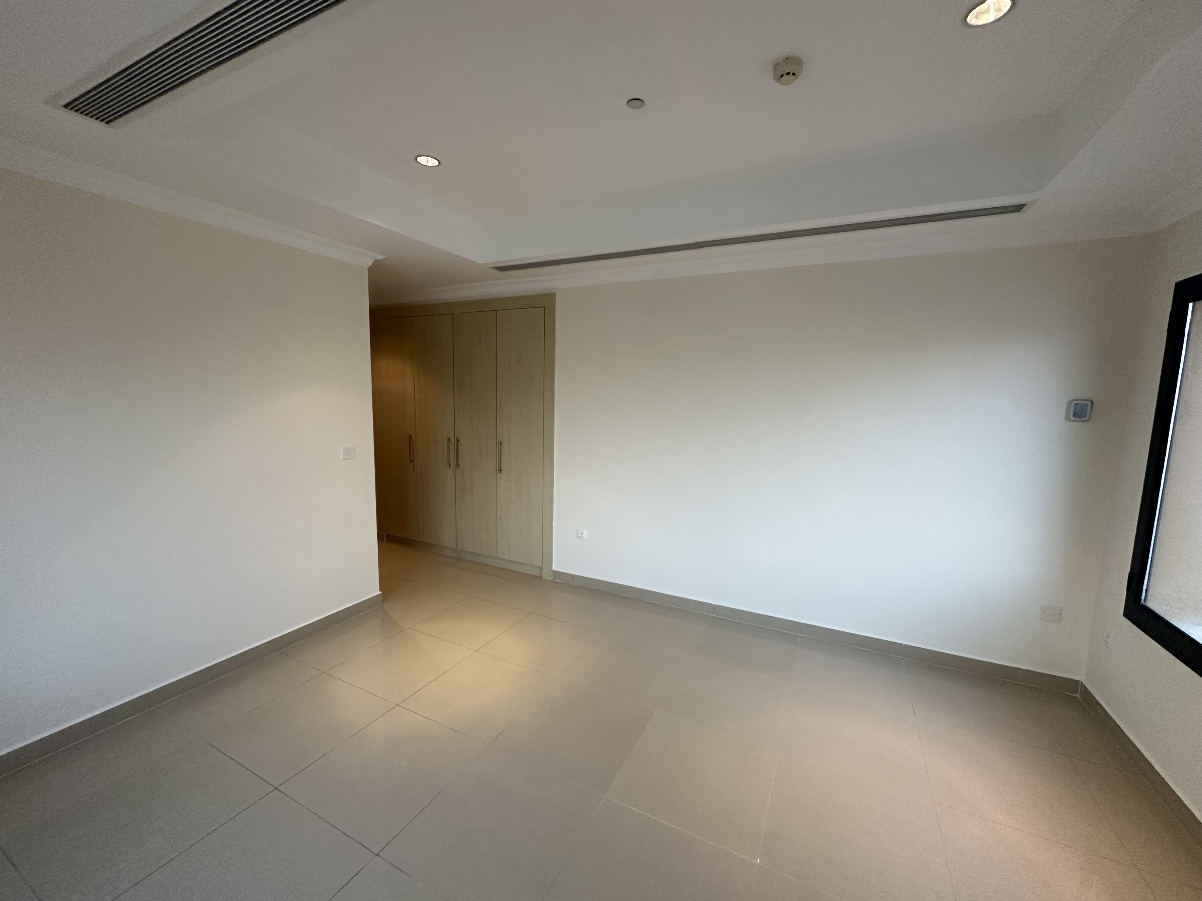 3 Bedroom Semi Furnished Fully Marina View thumbnail 13