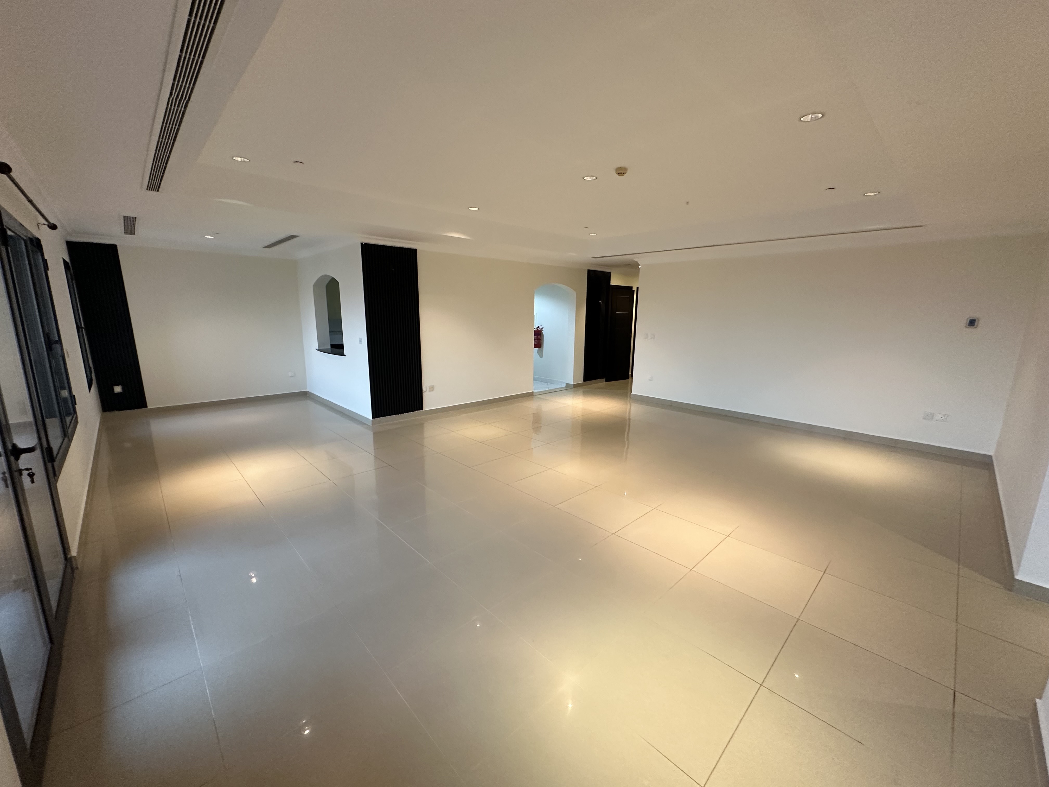 3 Bedroom Semi Furnished Fully Marina View thumbnail 17