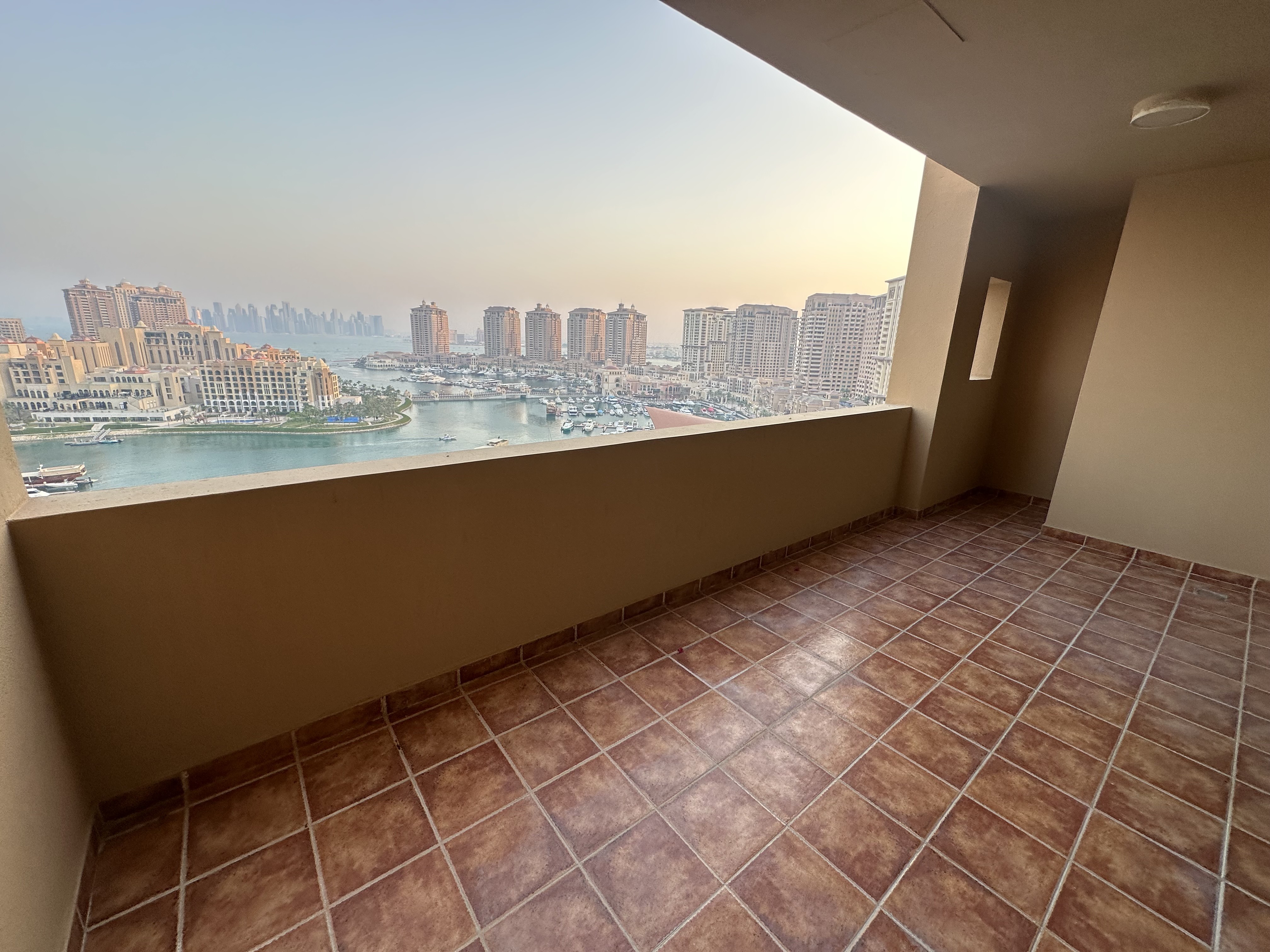3 Bedroom Semi Furnished Fully Marina View thumbnail 4