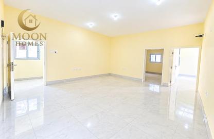 Apartment - 3 - 3 for rent in Umm Ghwailina Comm - Umm Ghuwalina - Umm Ghuwailina - Doha